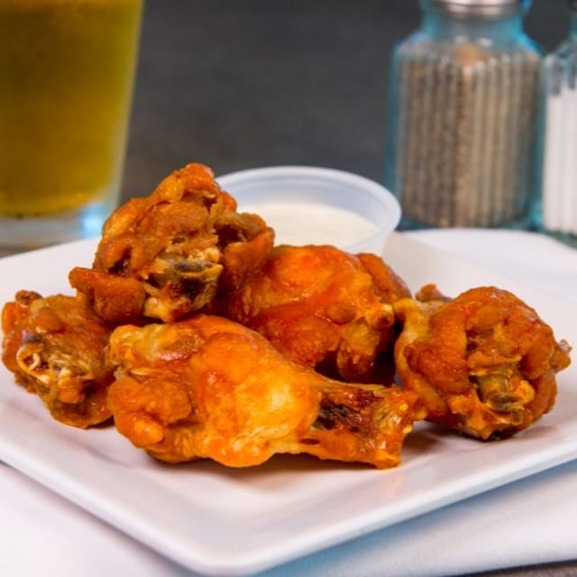 20 Chicken Wings.